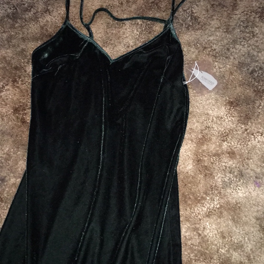 Dress - Picture 4 of 6